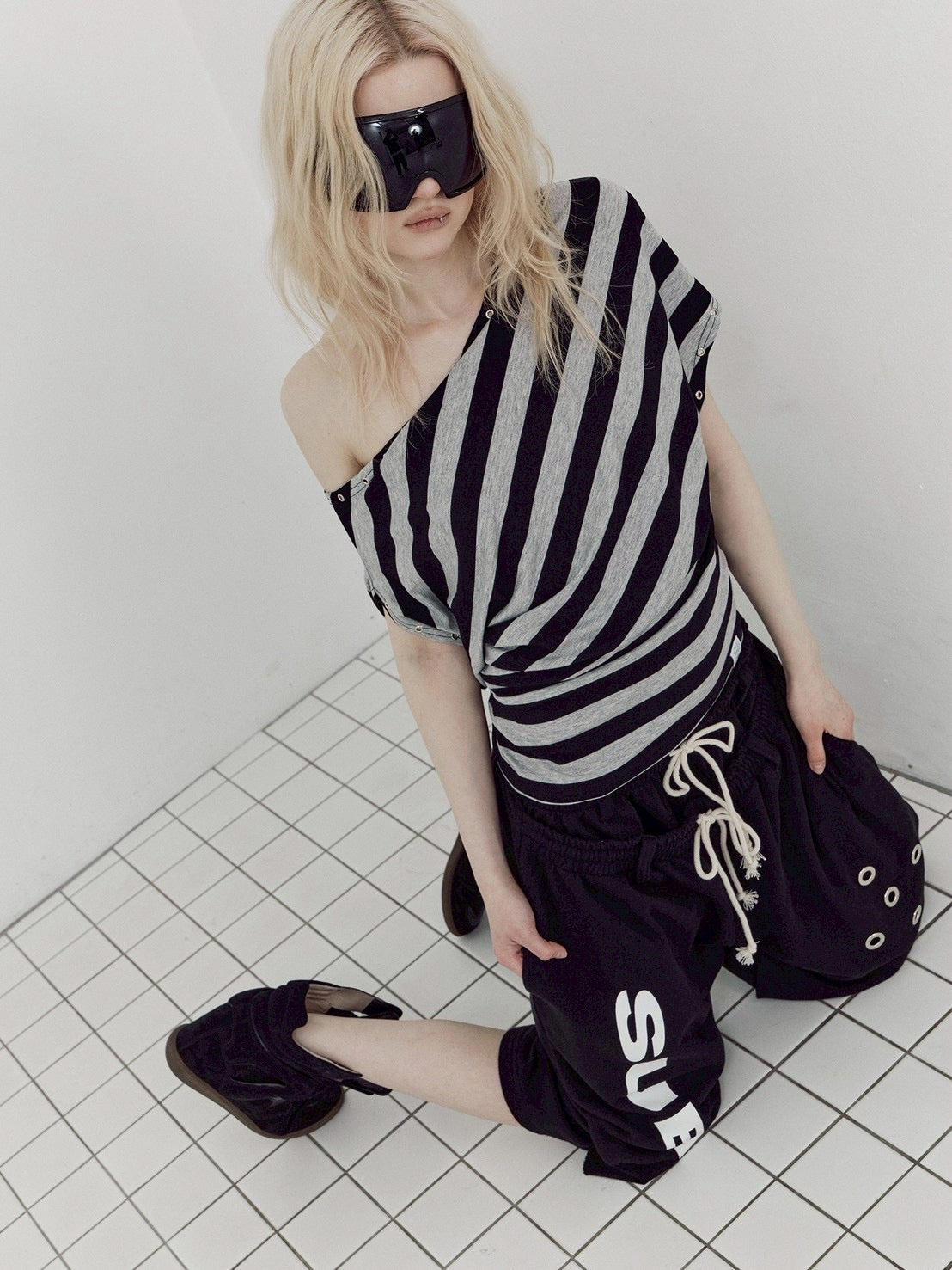 【SETUP-EXE】STRIPE EYELET DRAPE TOP