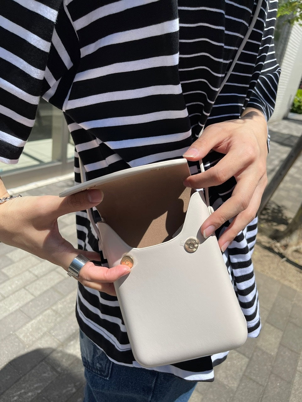 受注制【Chikashitsu +】leather pouch bag (3color)