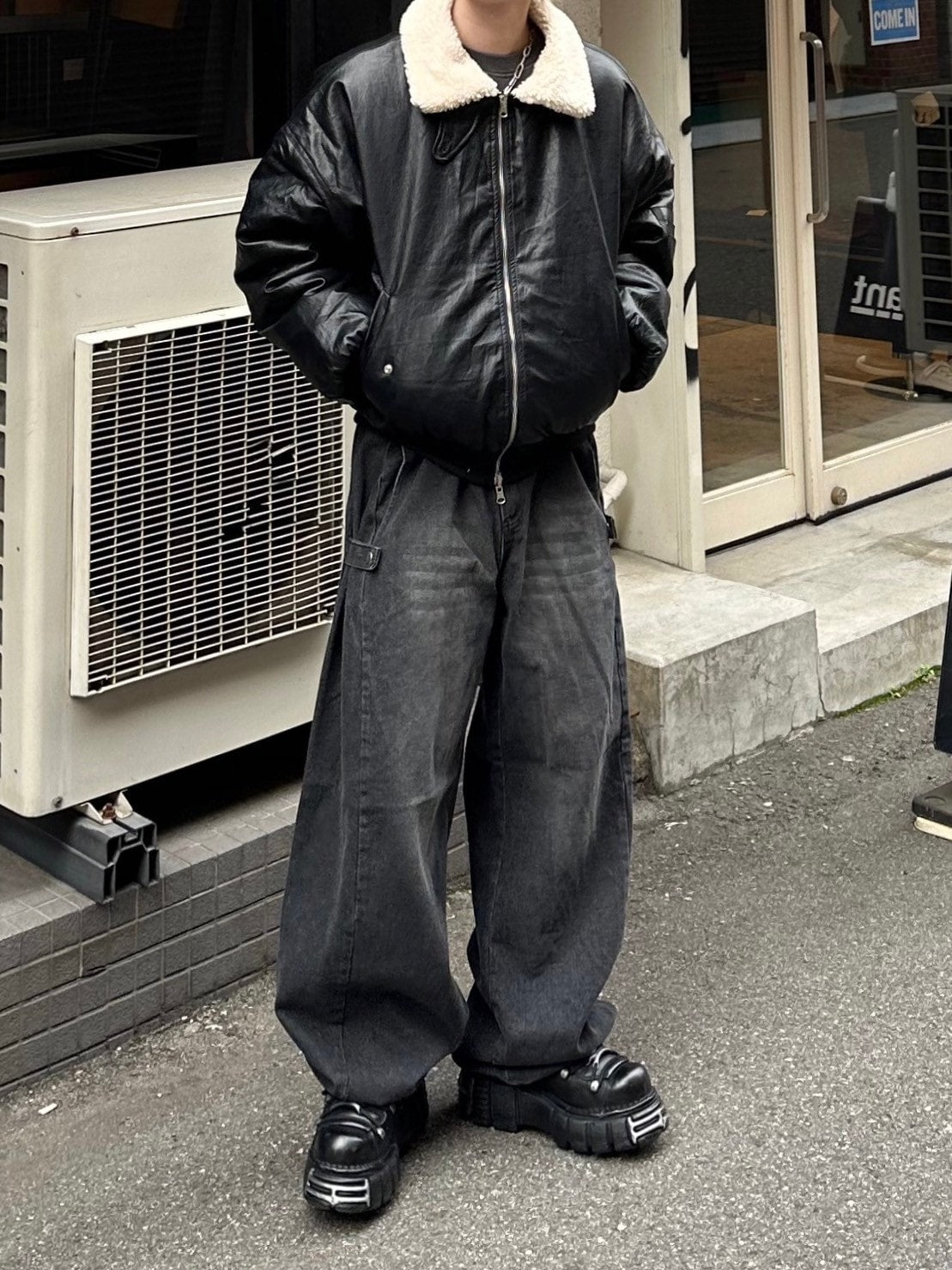 受注制【Chikashitsu +】side snap balloon denim pants (2color)