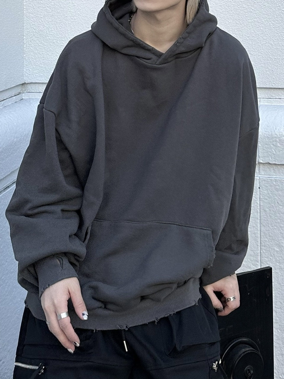 大阪店WEB限定【Chikashitsu +】damage arm warmer hoodie (3color)