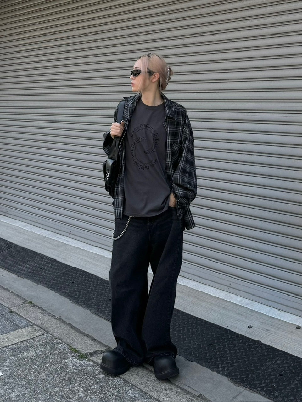 受注制【Chikashitsu +】logo graphic t-shirt 2 (3color) / 【チカシツプラス】グラフィックロゴプリント半袖Tシャツ