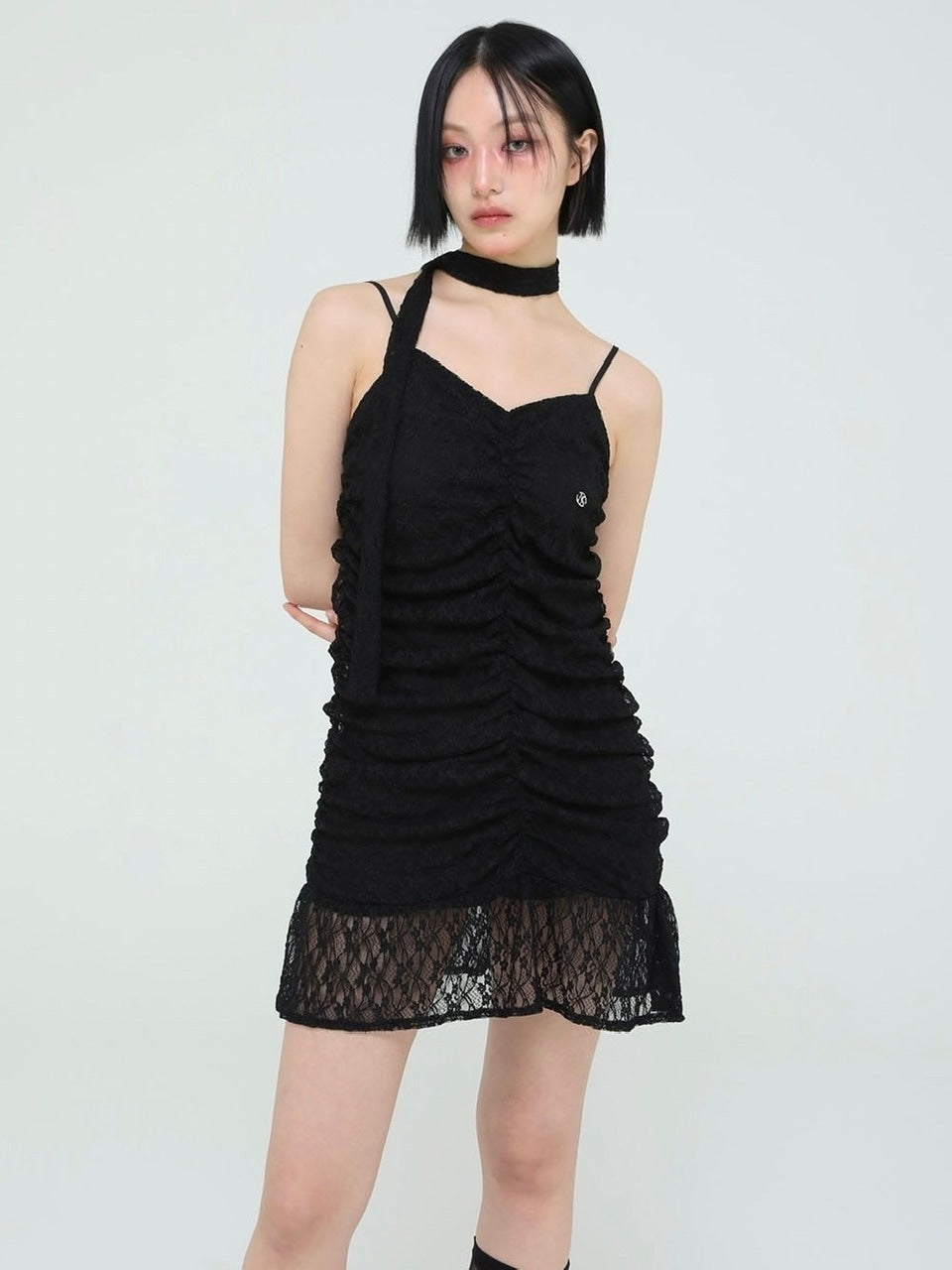 【Uglyshadow】TIE SHIRRING LACE DRESS