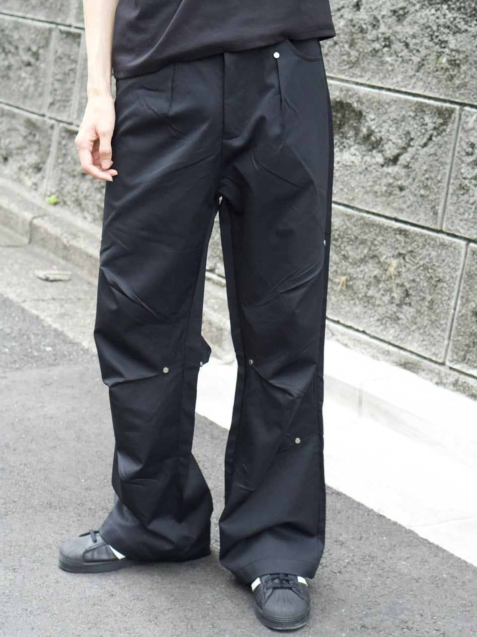 東京店WEB限定【Chikashitsu +】rivet design pants (2color