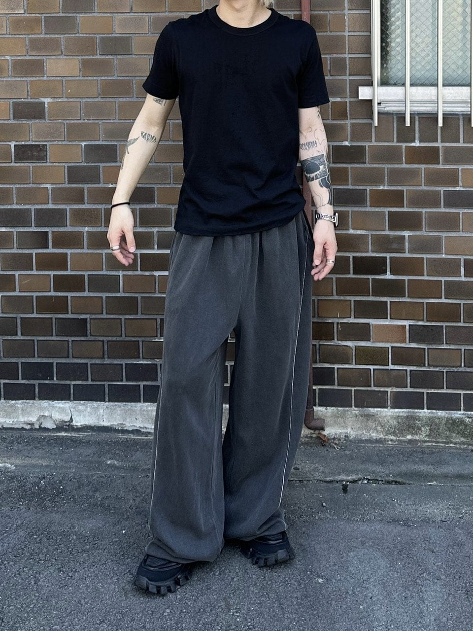 大阪店WEB限定受注制【Chikashitsu +】pigment piping wide sweat pants (2color)