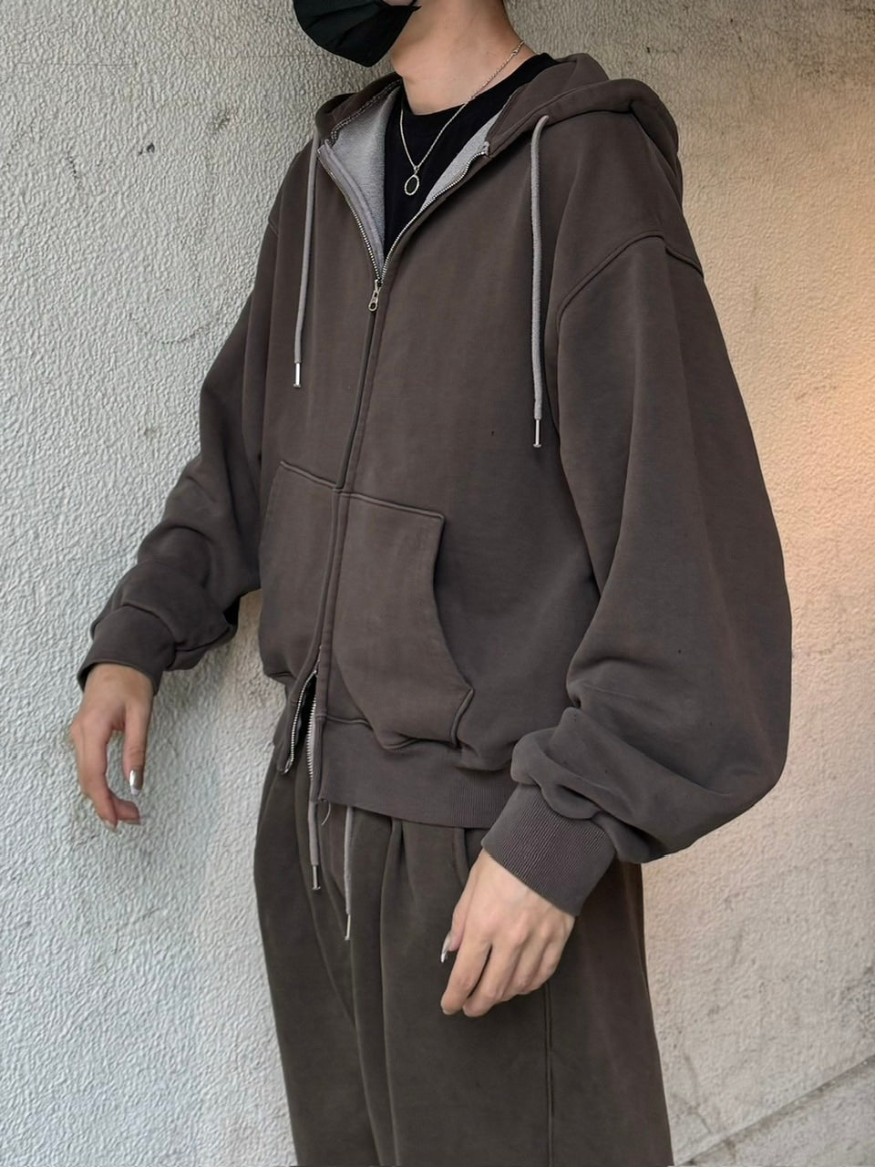 受注制【Chikashitsu +】unisex semi cropped pigment wash hoodie (4color)