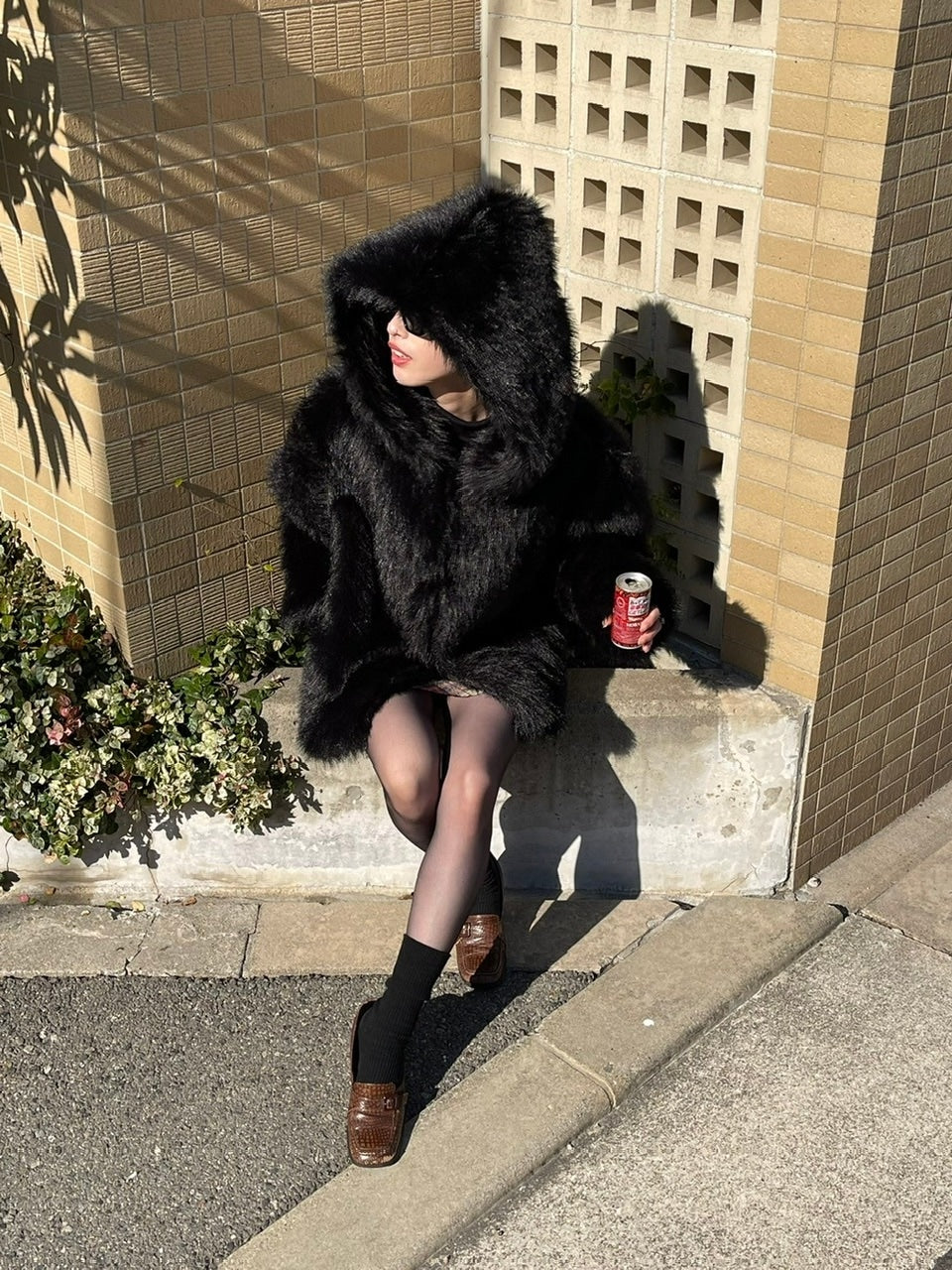 受注制【Chikashitsu +】hooded cropped fur blouson (2color)