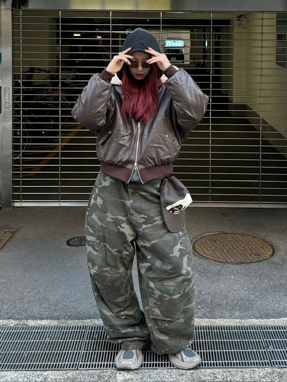 受注制【Chikashitsu +】snap button camouflage pants (2color) / 【チカシツプラス】スナップボタンカモフラージュワイドデニムパンツ