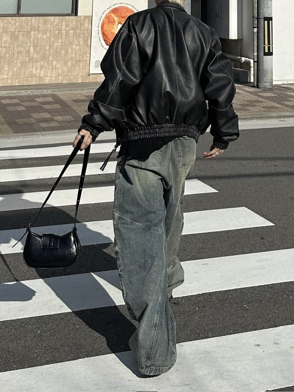 大阪店WEB限定受注制【Chikashitsu +】belt buckle shoulder bag (2color)