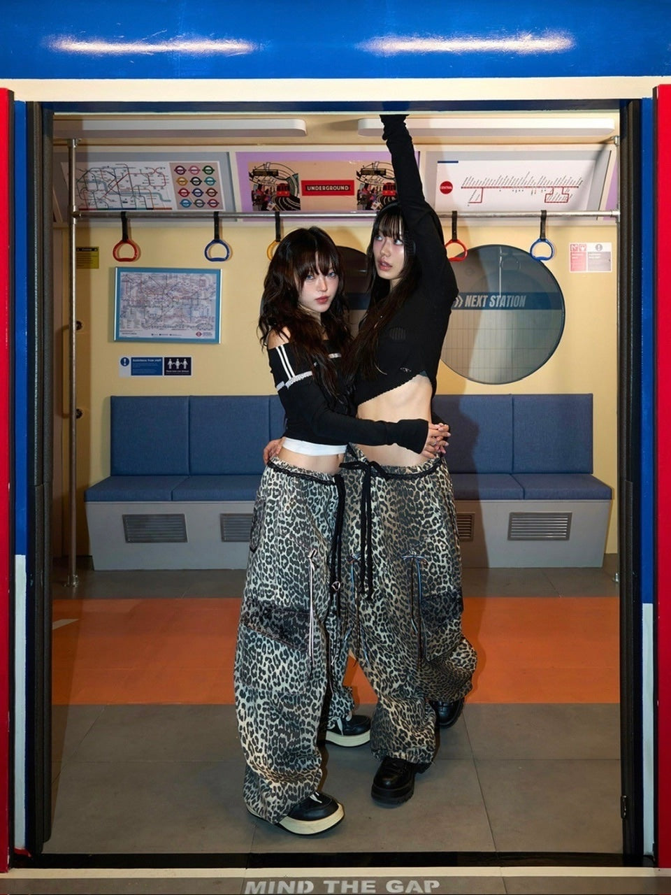 【CHERRYQUIRI】lace layered off shoulder sleeve