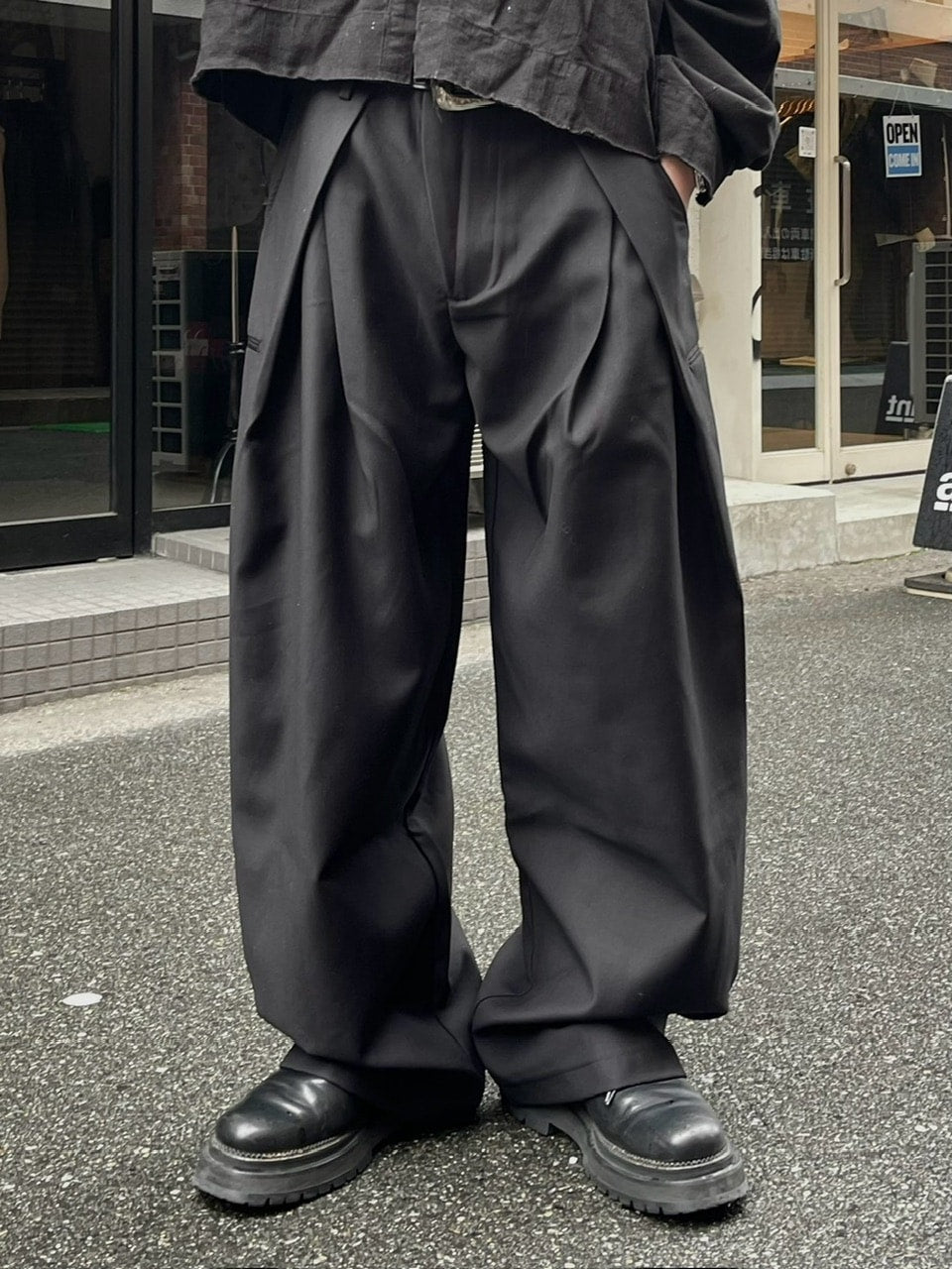 大阪店WEB限定受注制【Chikashitsu +】double tuck balloon slacks (2color)