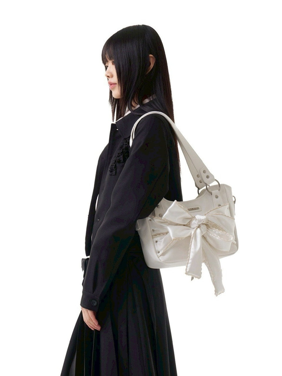 IUGAMAKARAS】Laced Ribbon Leather Shoulder Bag – PRESSING WEB SHOP