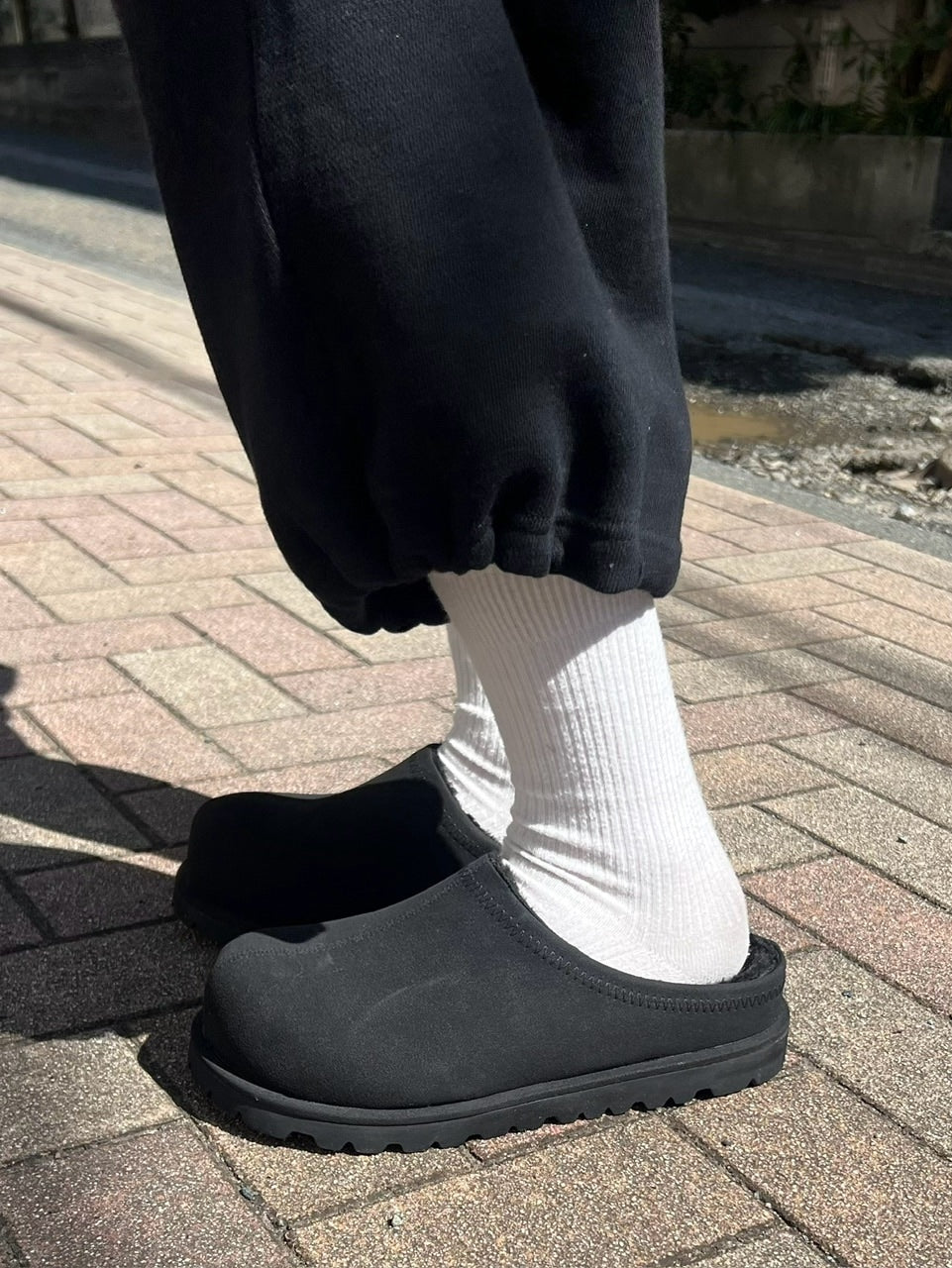 受注制【Chikashitsu +】volume toe suede mule (2color)