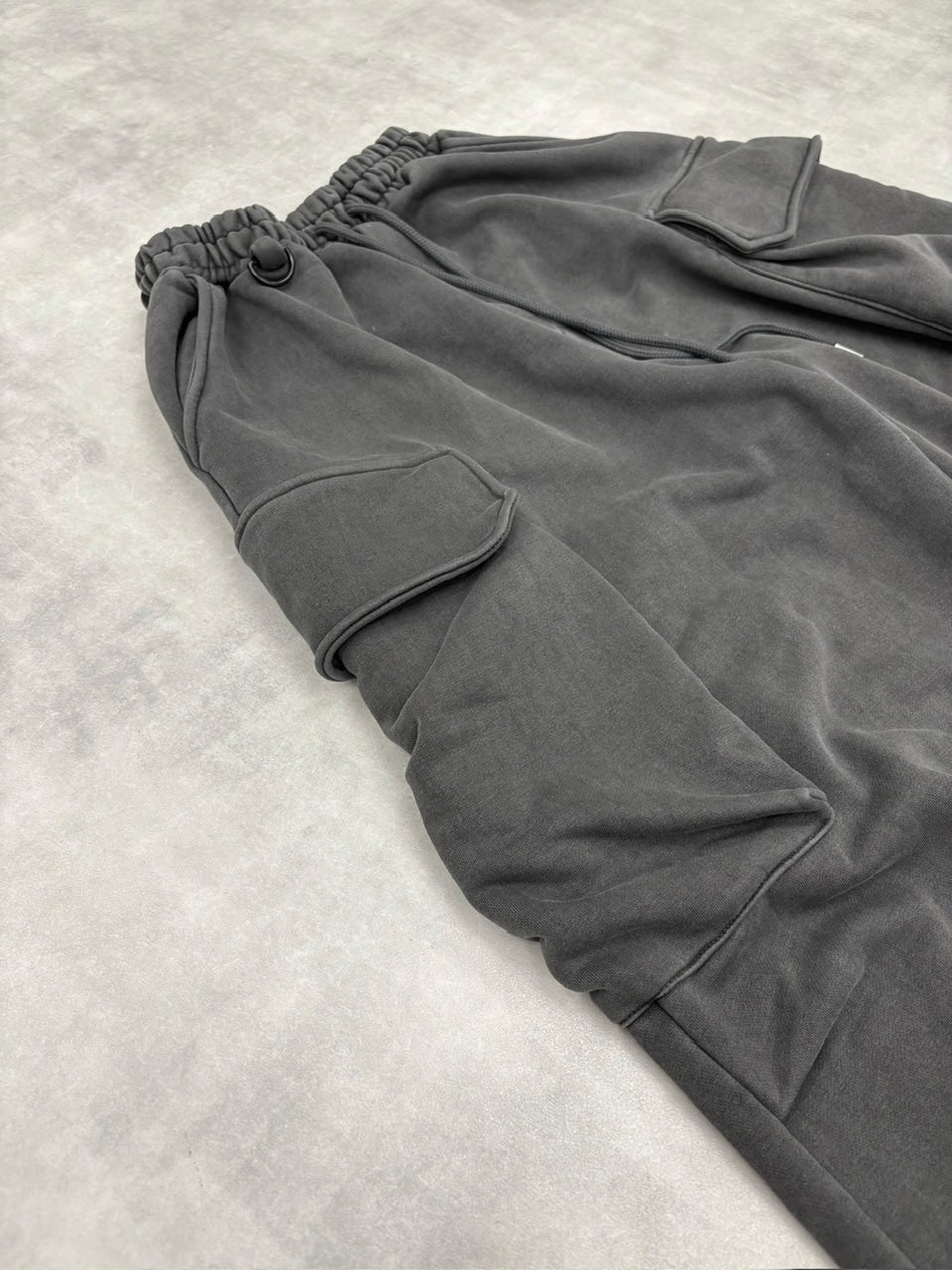【nmtc +】oversized pigment sweat cargo pants (2color)