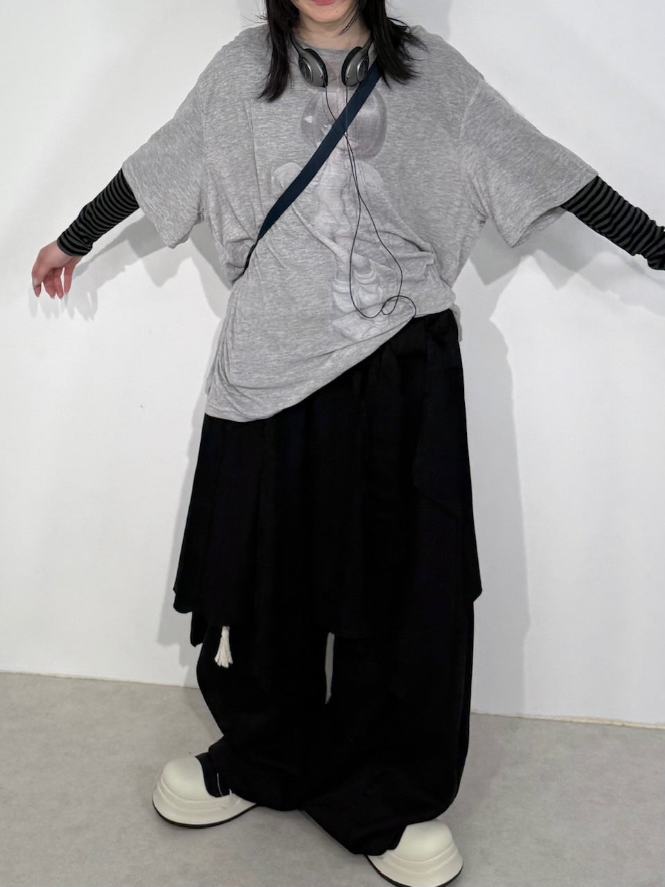 国際配送【Nerd out XU】Girl is angel see-through tee (2color)