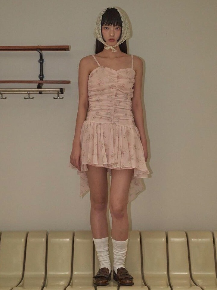 【ODDONEOUT】FLOWER SHIRRING ONE PIECE / 【オッドワンアウト】フラワーシャーリングキャミソールワンピース