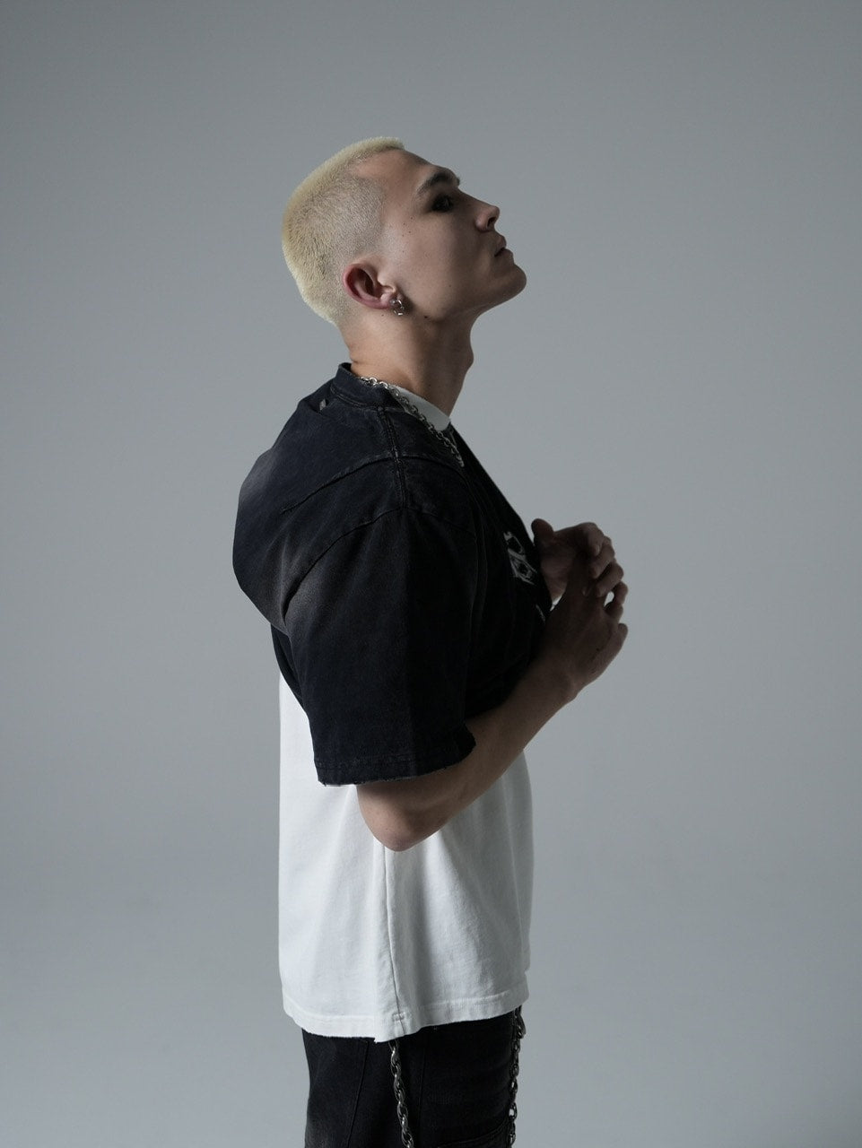 【CHIKASHITSU PLUS HIGH】Destroy skull cat T-shirt (black)