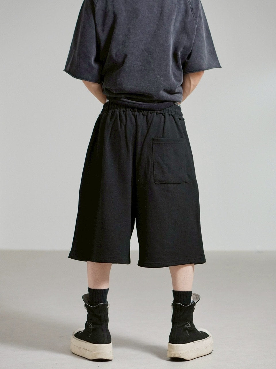 受注制【Chikashitsu +】pocket studs sweat half pants / 【チカシツプラス】ポケットスタッズスウェットハーフパンツ (2color)