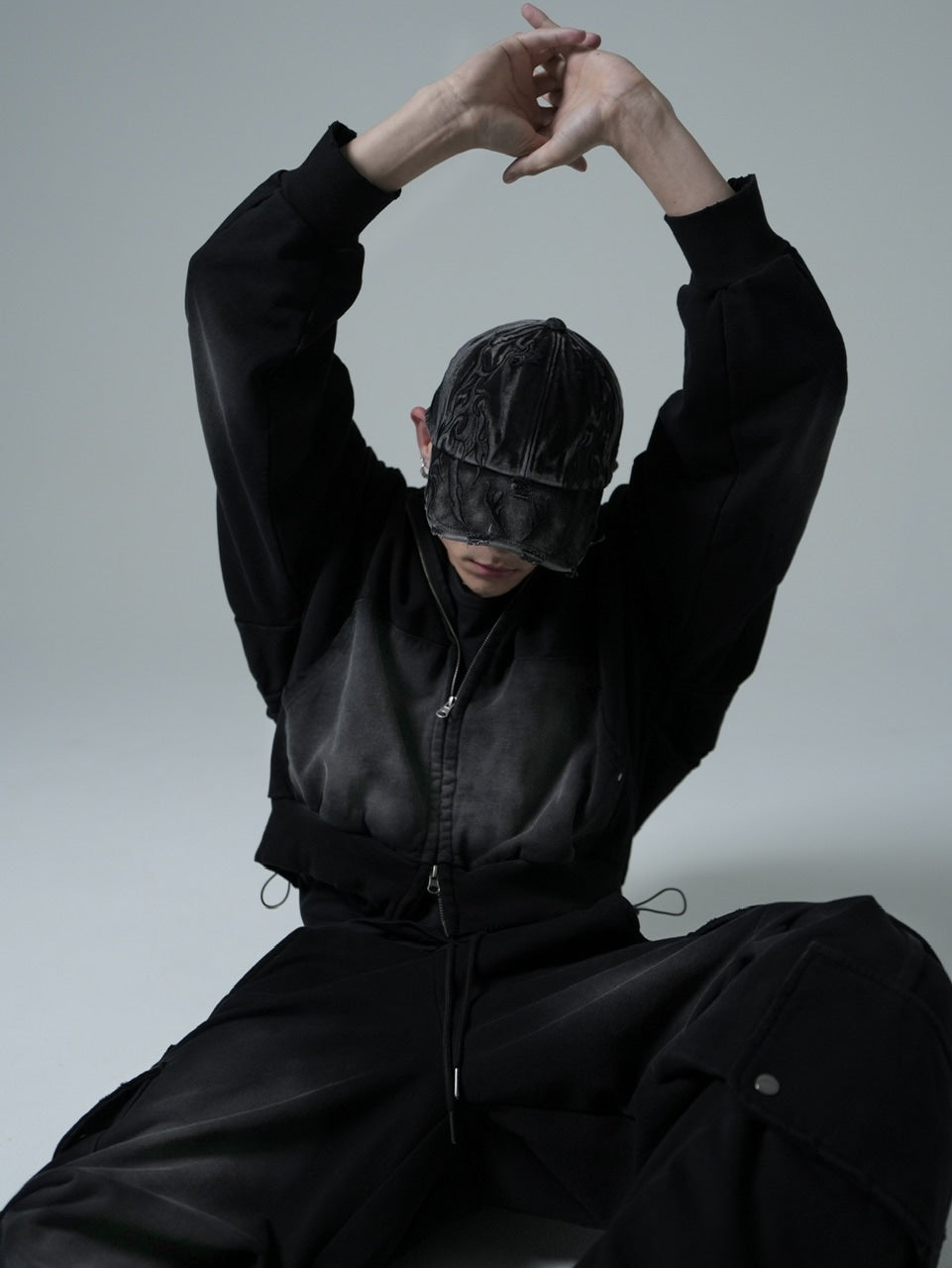 【CHIKASHITSU PLUS HIGH】cropped dirty wash double zip hoodie (wash black) / 【チカシツプラスハイ】クロップドダーティーウォッシュダブルジップパーカー