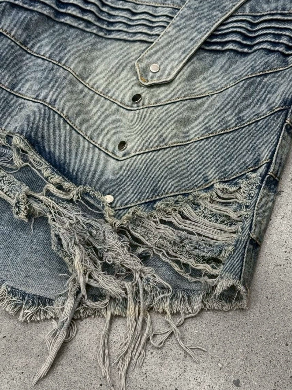 1/2 20:00再販【RICH】Knight Wide Waxed Short Pants/ 【リッチ】デザインデニムダメージハーフパンツ