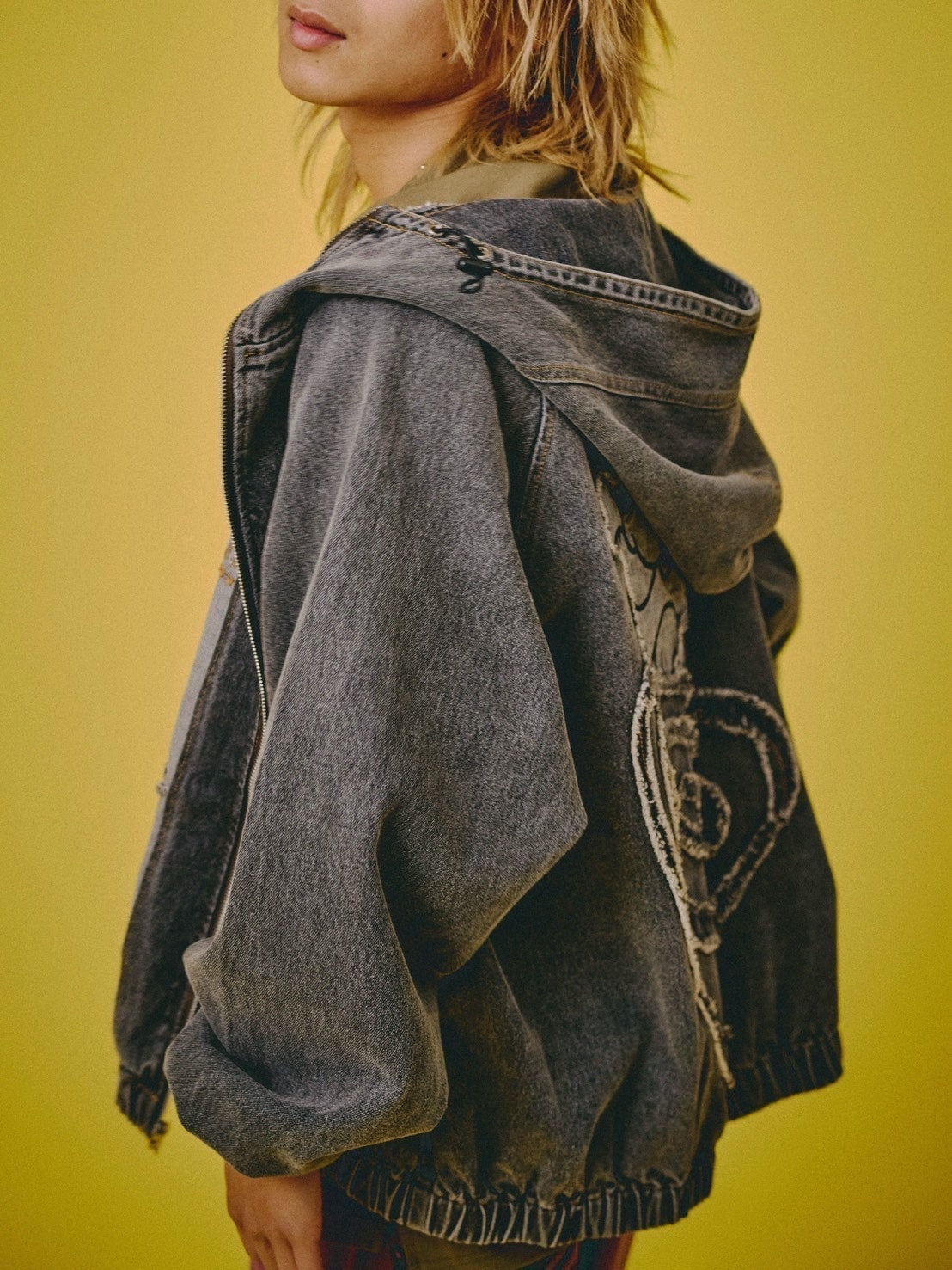 【GALFY】ぐるグニャデニムパーカー