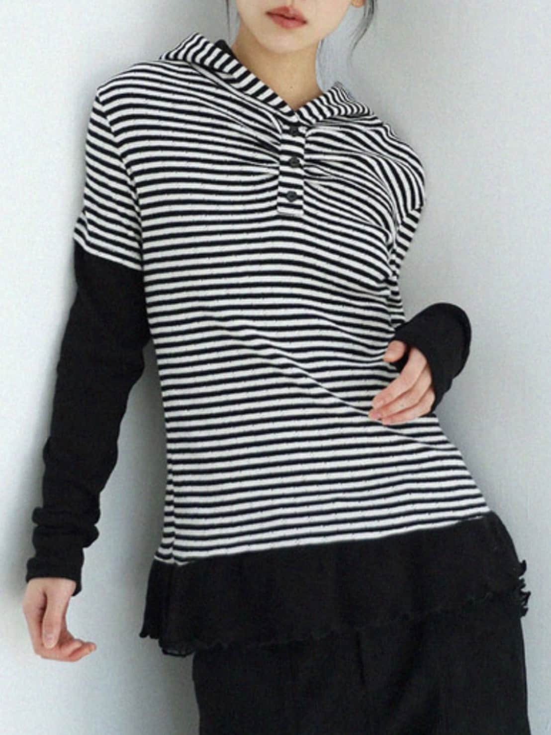 12/21 20:00 発売【Uglyshadow】STRIPE SHIRRING LAYERED HOODIE