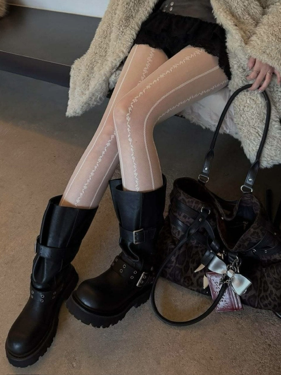 【BLACK PURPLE】 Crease Wide Boots