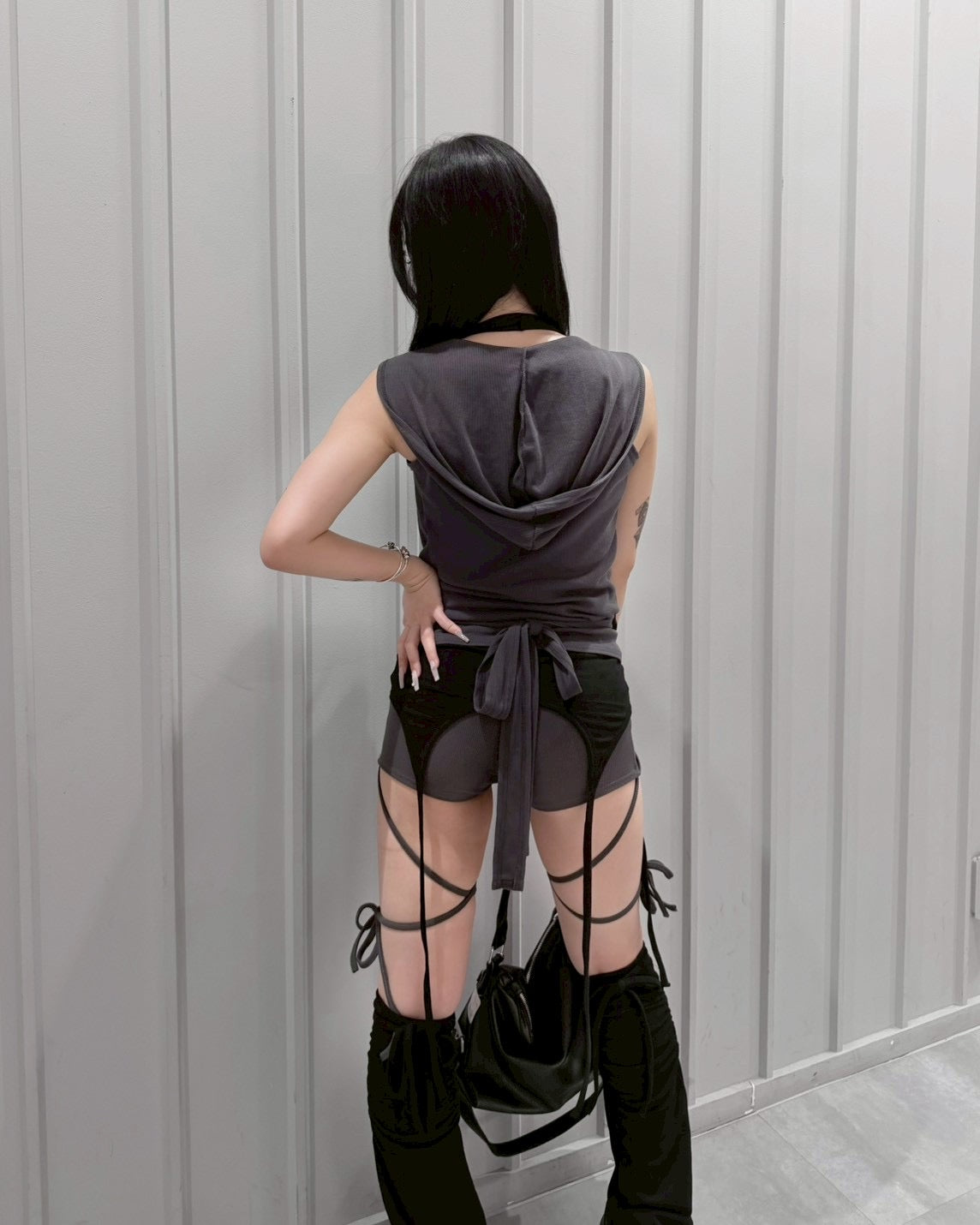 受注制【nmtc+】Hooded Wrap Sleeveless Top (2color)