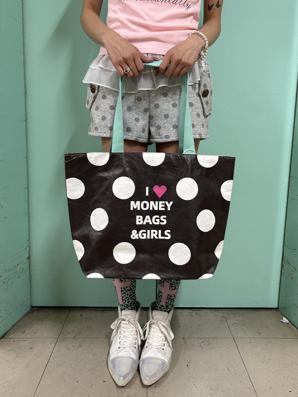 国際配送【Never mind the XU】graphic tote bag 2