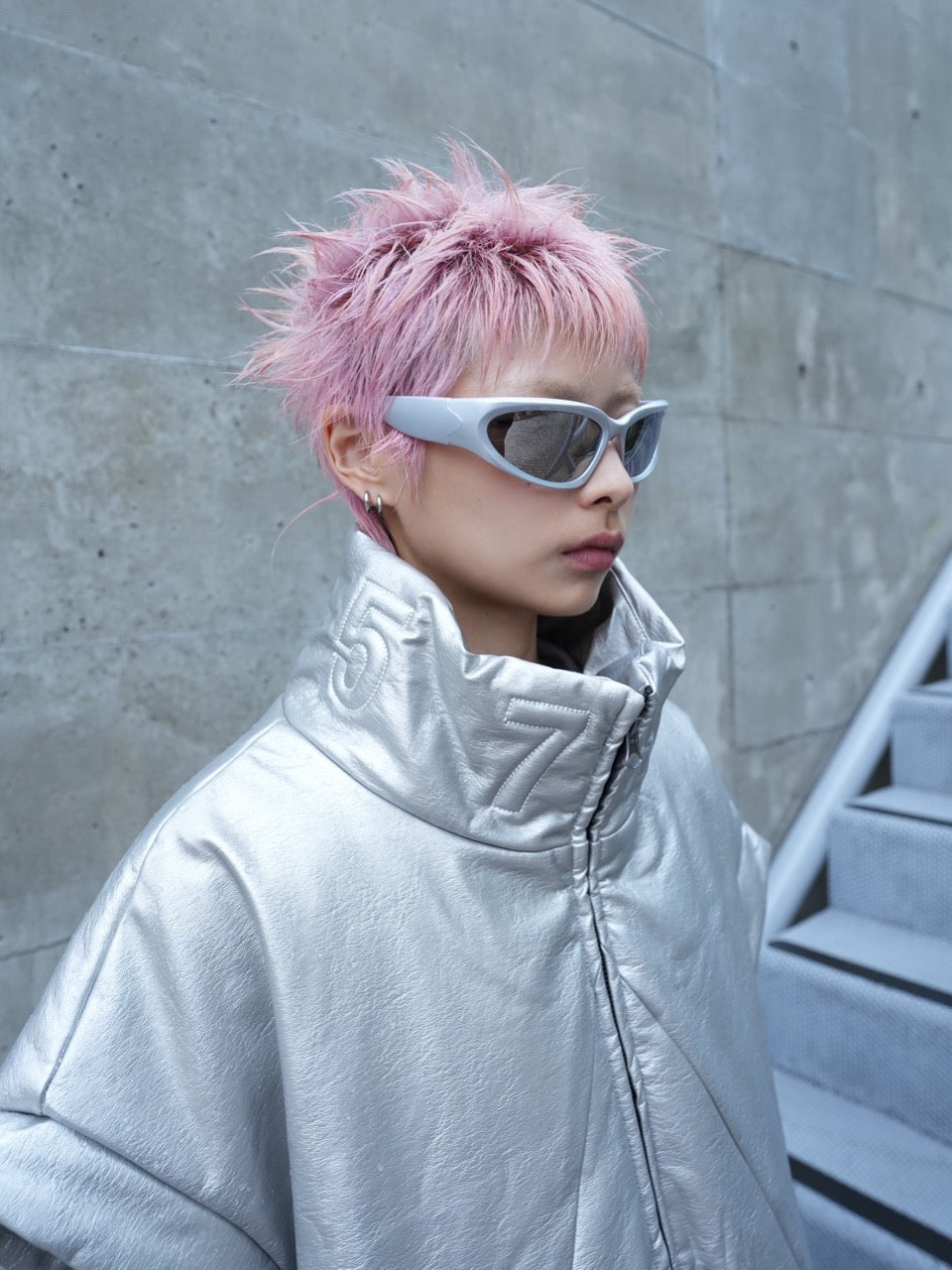 【DIG YOUR OWN GRAVE】star leather vest (2color)