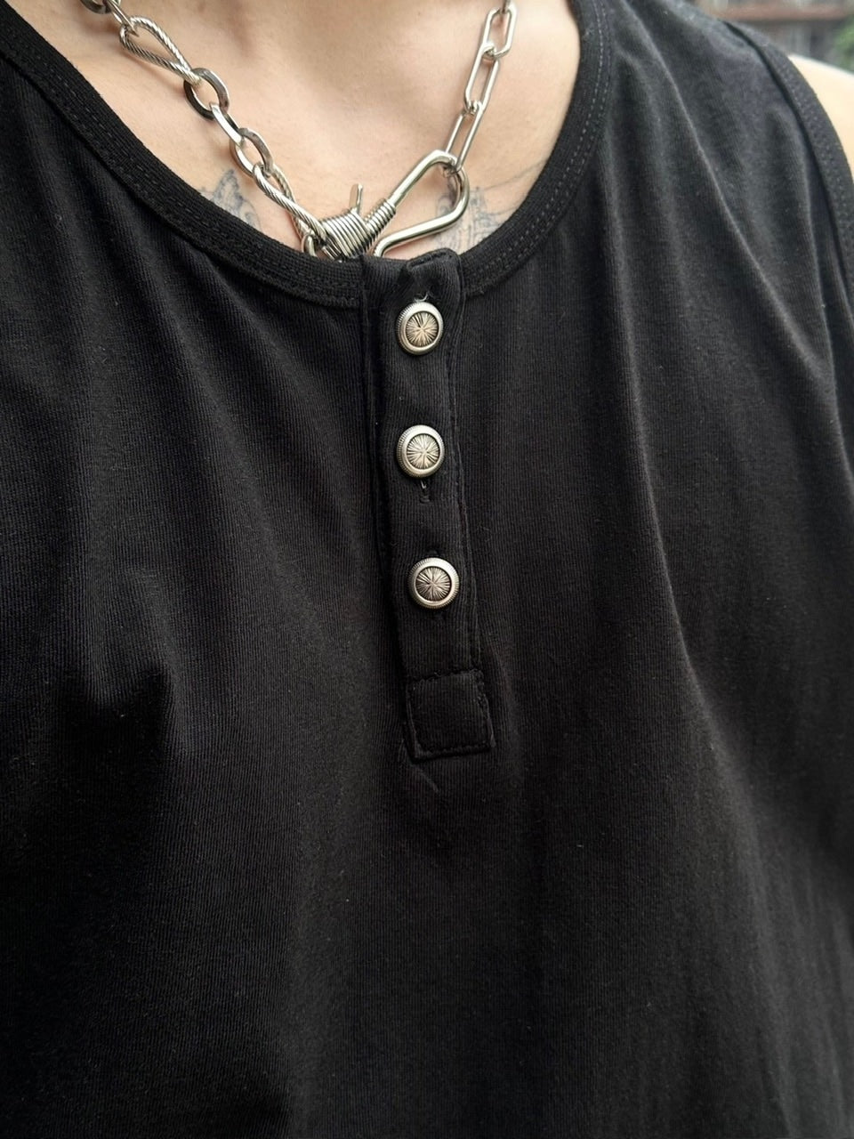 【Chikashitsu +】henry neck sleeveless (3color) / 【チカシツプラス】ヘンリーネックタンクトップ