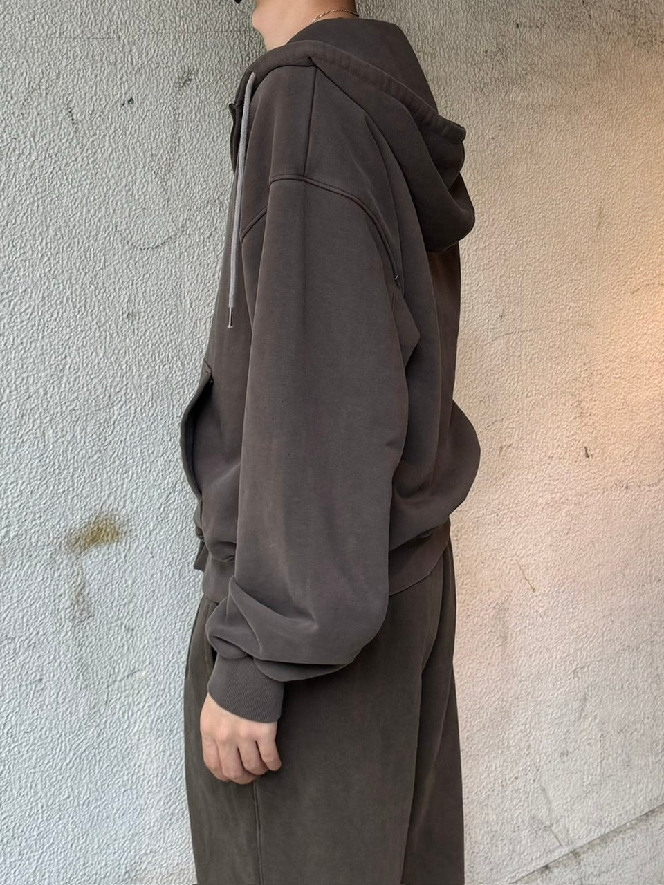 受注制【Chikashitsu +】unisex semi cropped pigment wash hoodie (4color)
