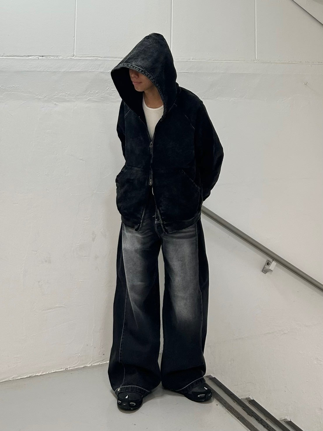 受注制【Chikashitsu +】set up pigment damage zip up hoodie