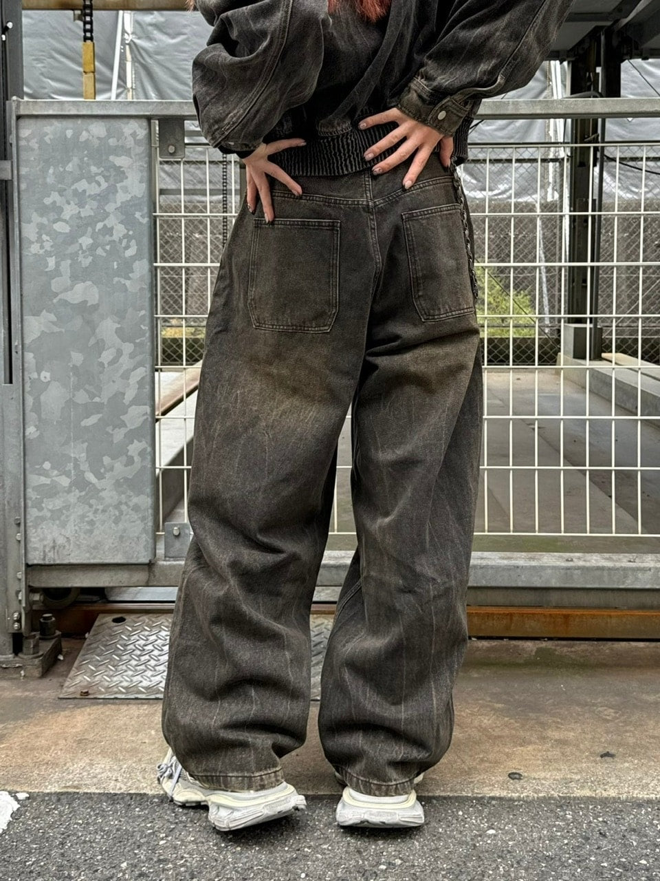 大阪店WEB限定受注制【Chikashitsu +】vintage wash wide denim pants (brown)