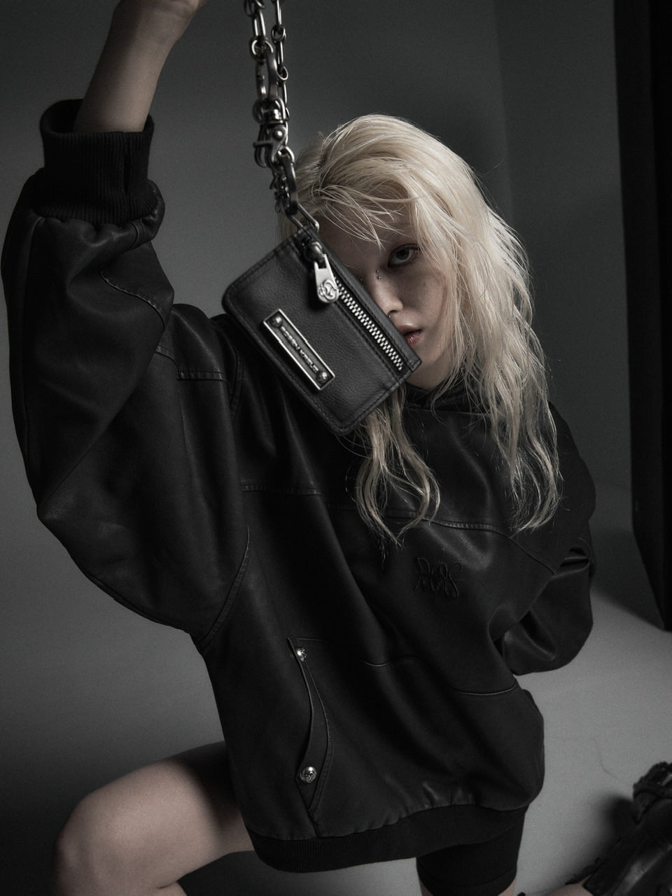 【Rosen Kreuz】VINTAGE LEATHER SHIRRING HOODIE