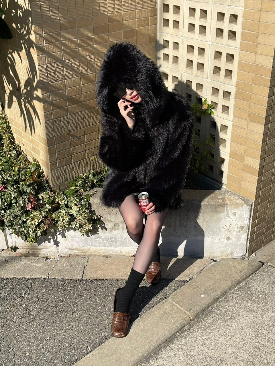 受注制【Chikashitsu +】hooded cropped fur blouson (2color)