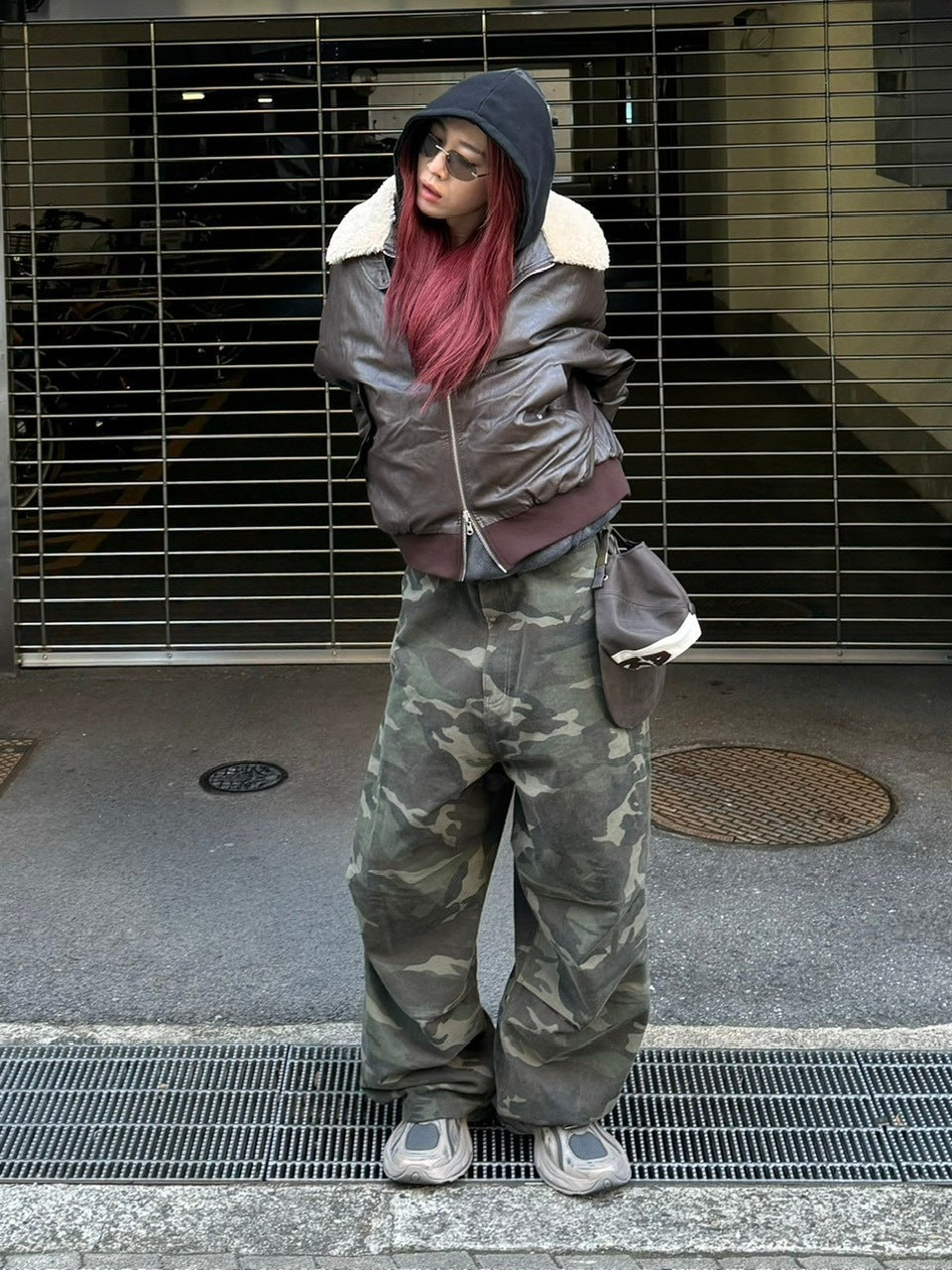 受注制【Chikashitsu +】snap button camouflage pants (2color) / 【チカシツプラス】スナップボタンカモフラージュワイドデニムパンツ