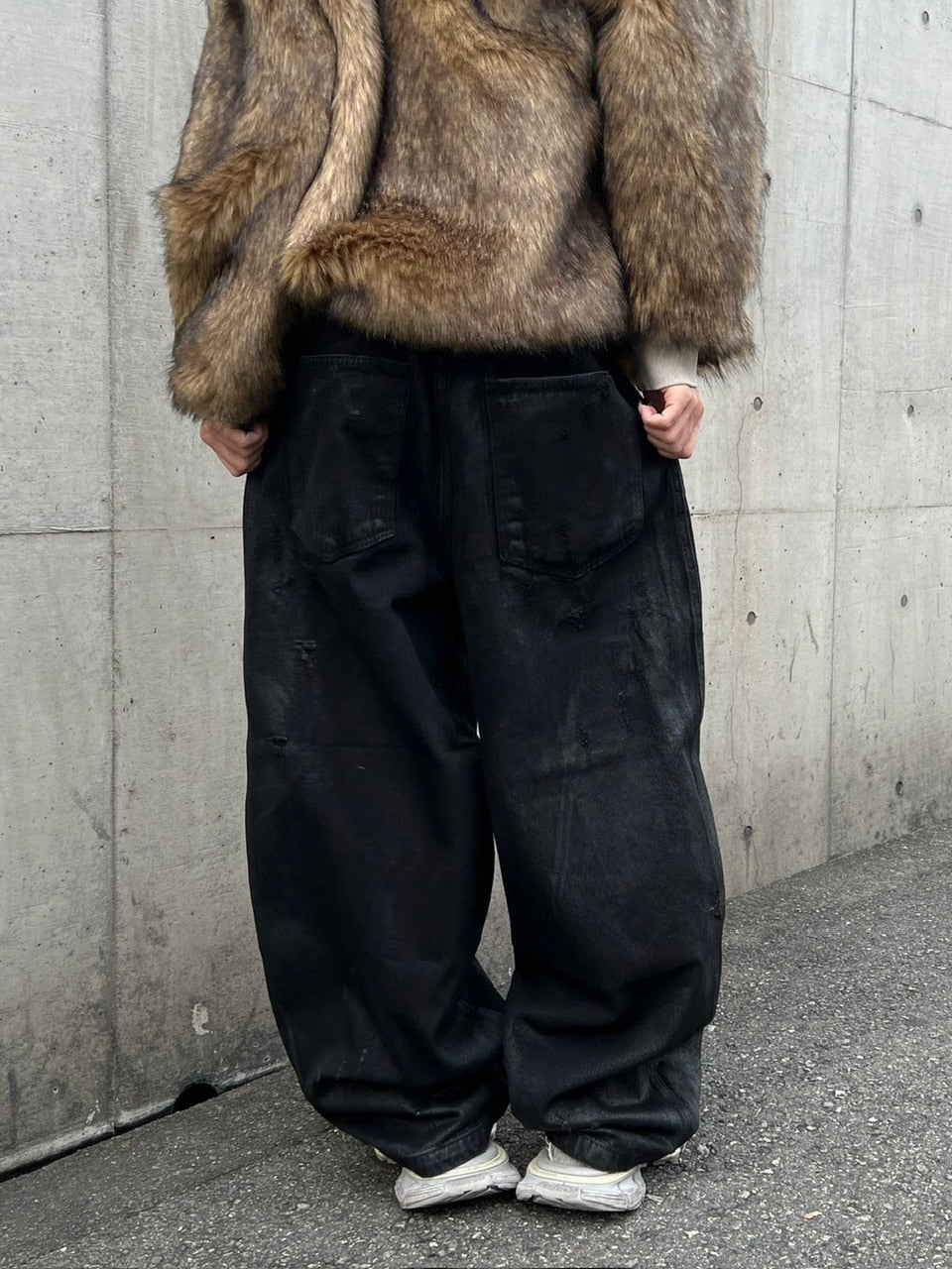 受注制【Chikashitsu +】coating damage wide denim pants / 【チカシツプラス】コーティングダメージワイドデニムパンツ