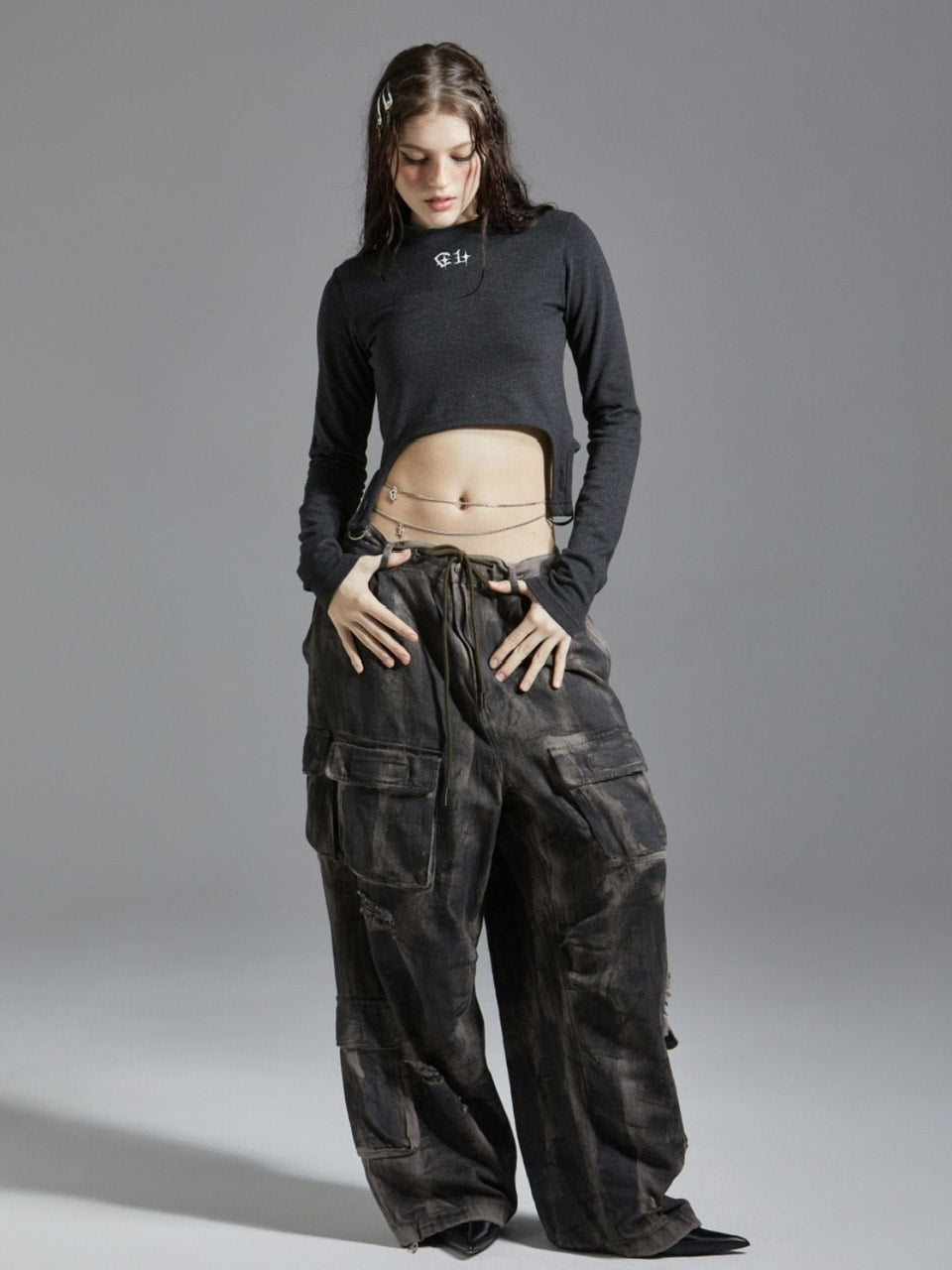 【GATELESS】DOUBLE RING CROPPED T-SHIRT