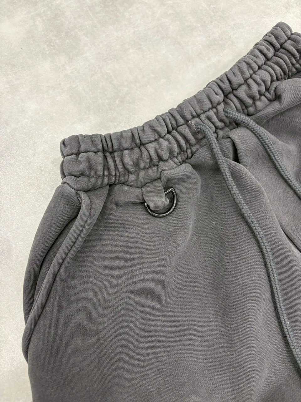 【nmtc +】oversized pigment sweat cargo pants (2color)