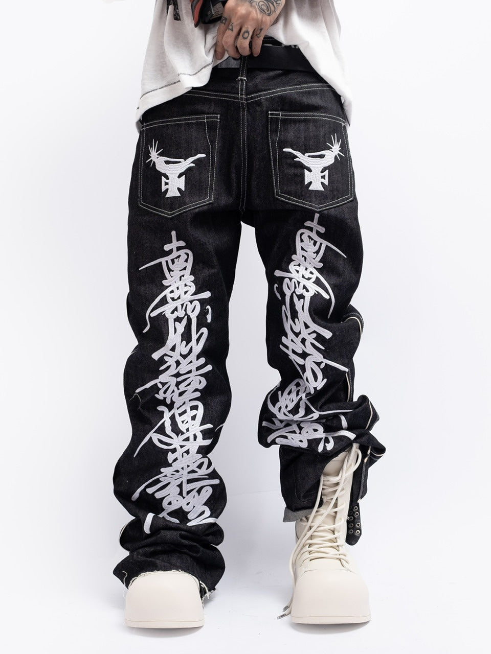 【F.V.V.O】RED SELVEDGE EMBROIDERED RAW DENIM JEANS