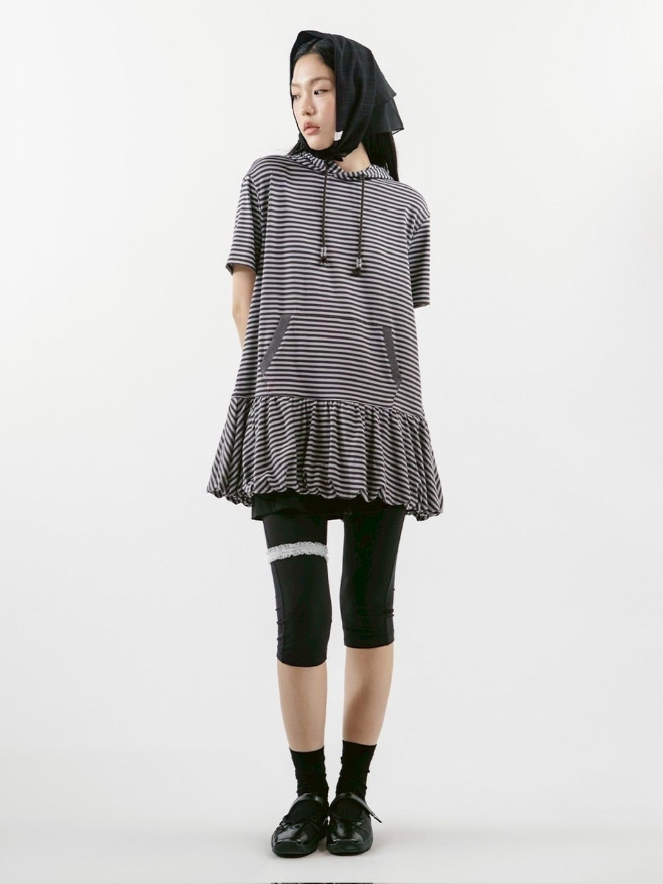 【TUOMIO】STRIPE BALLOON HOOD DRESS / 【トゥオミオ】ストライプバルーンフードワンピース