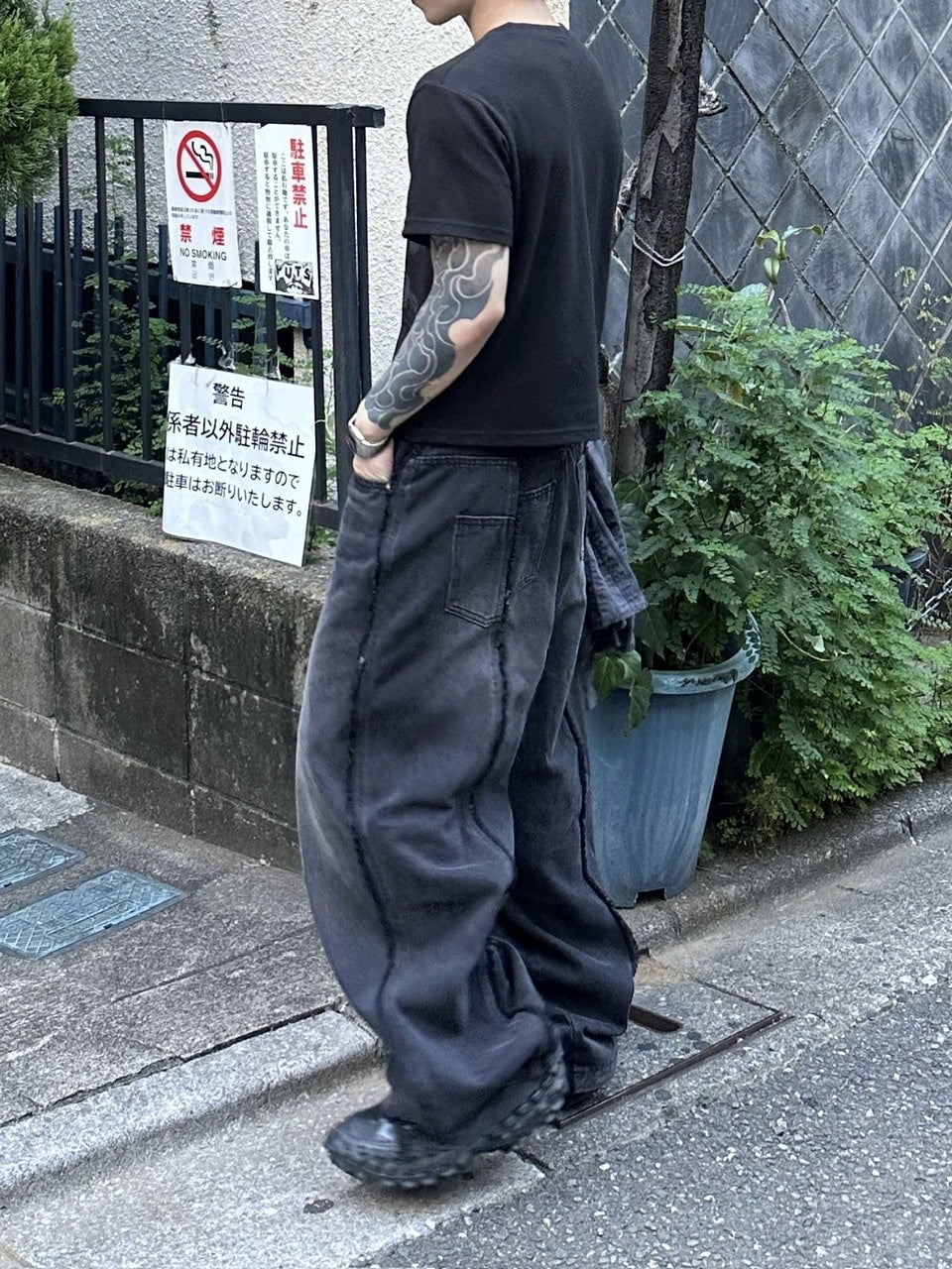 大阪店WEB限定受注制【Chikashitsu +】 fringe wide denim pants / 【チカシツプラス】フリンジワイドデニムパンツ