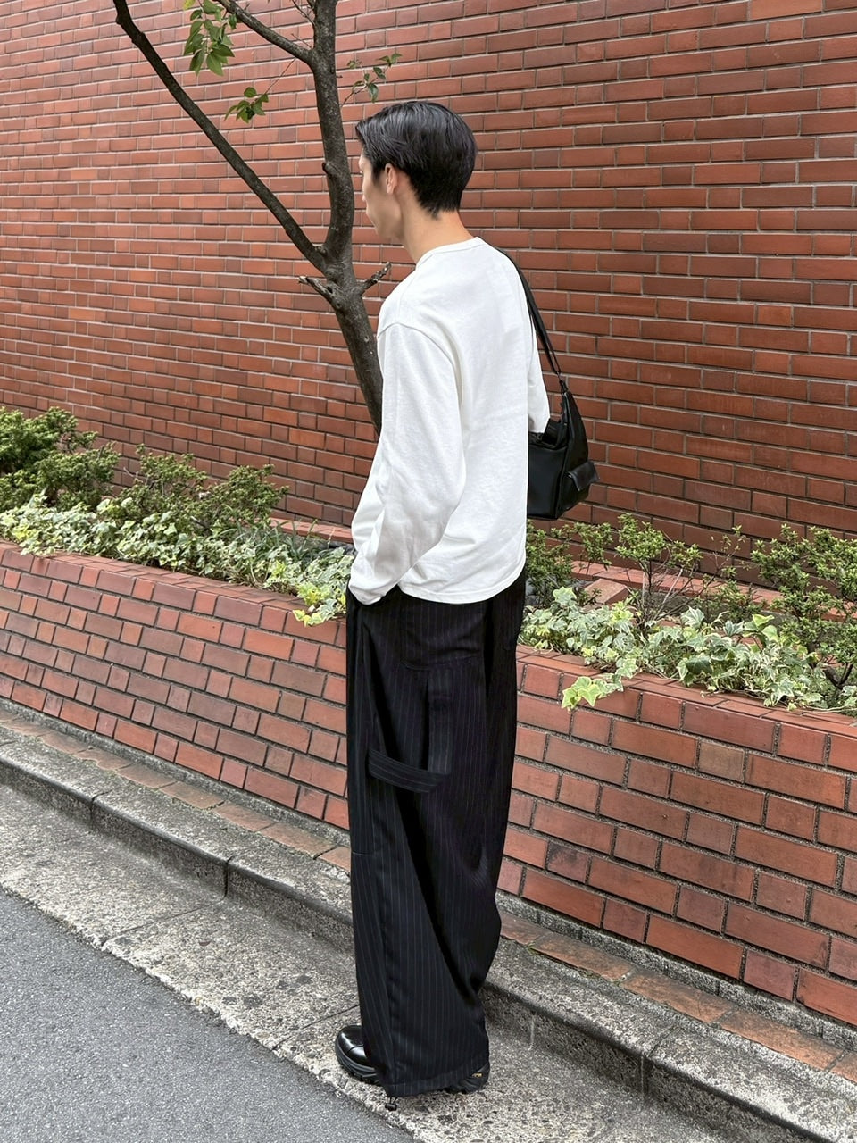 受注制【Chikashitsu +】draw cord stripe wide slacks / 【チカシツプラス】ドローコードストライプワイドスラックス (2color)