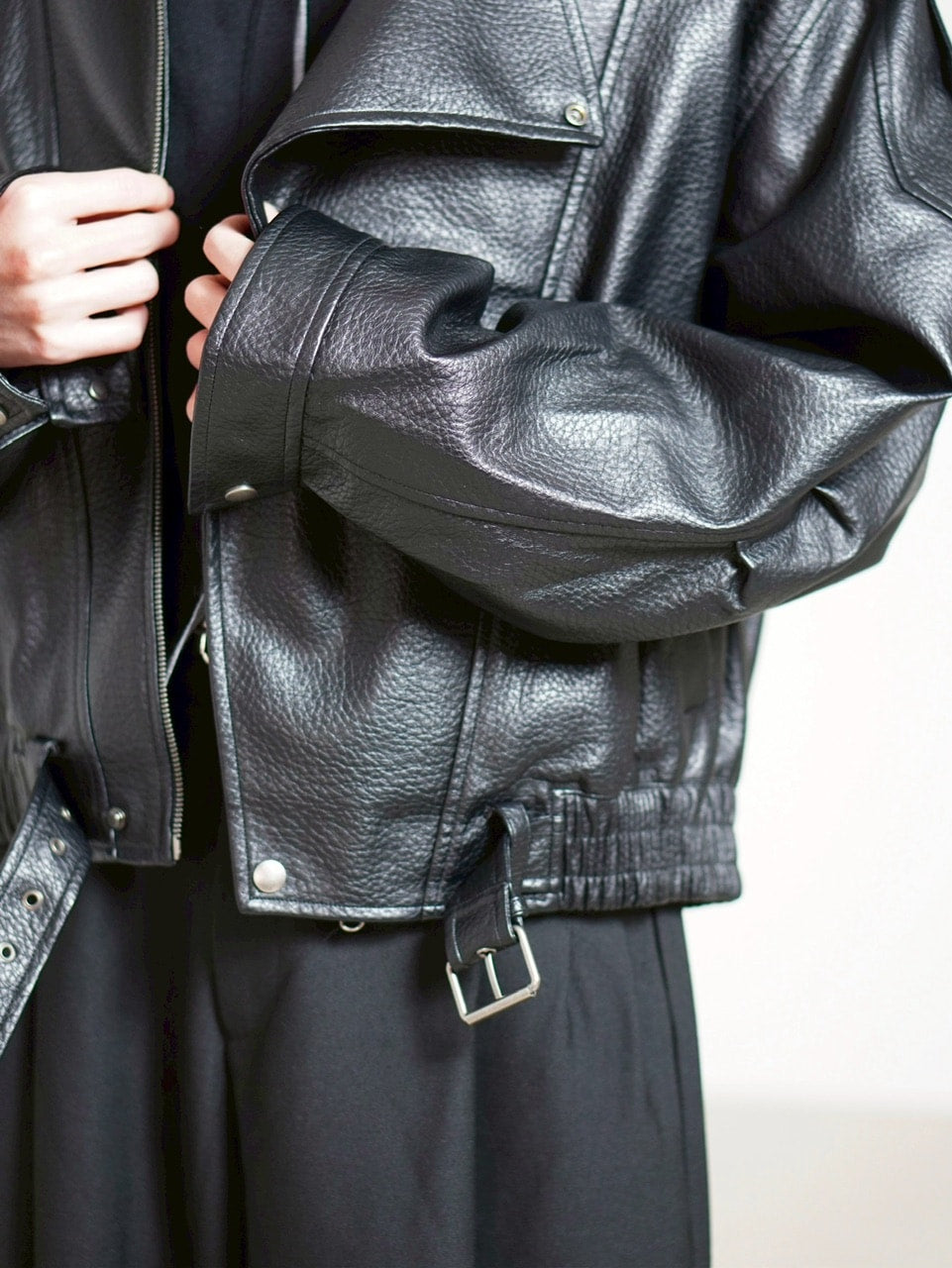 受注制【Chikashitsu +】high neck non-leather bomber jacket / 【チカシツプラス】ハイネックノンレザーボンバージャケット (2color)