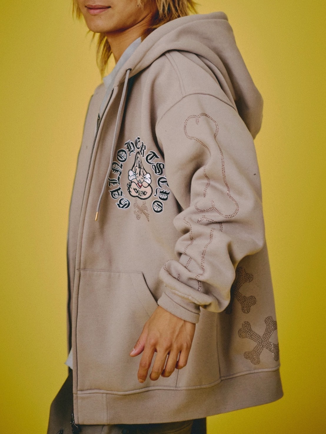 【GALFY】ピカピカ骨骨パーカー