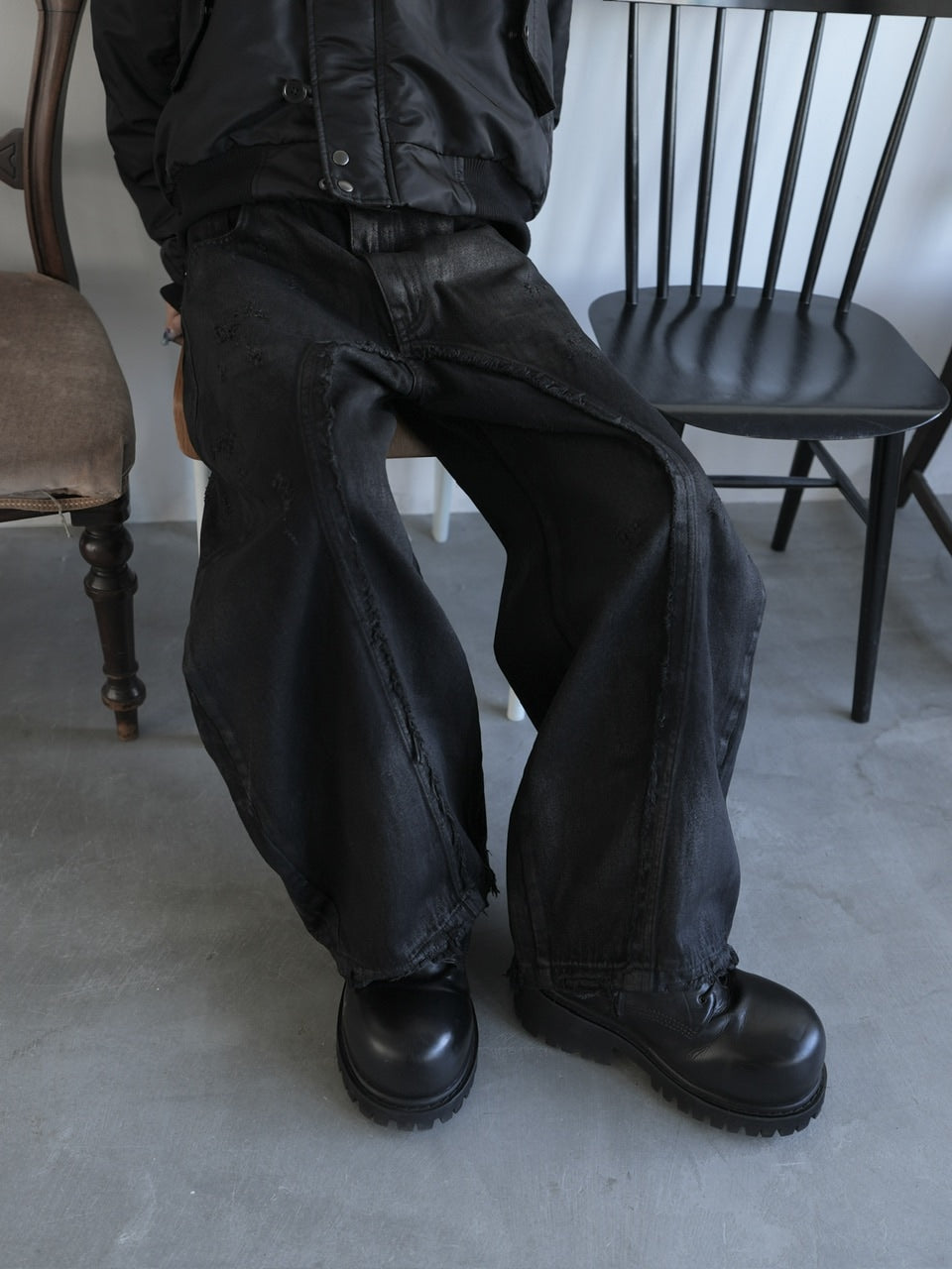 【CHIKASHITSU PLUS HIGH】Washed coating denim pants