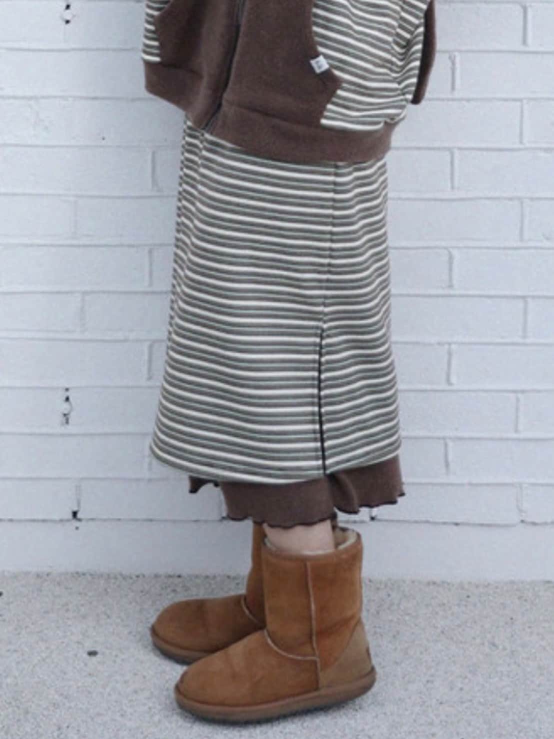 12/21 20:00 発売【Uglyshadow】STRIPED LAYERED SKIRT
