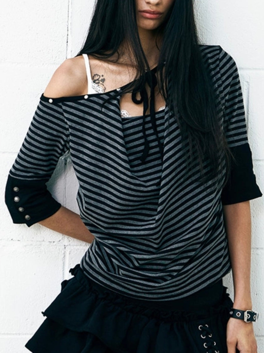 6/6 20:00発売【NOT KNOWING】One Shoulder Cowl Neck Top