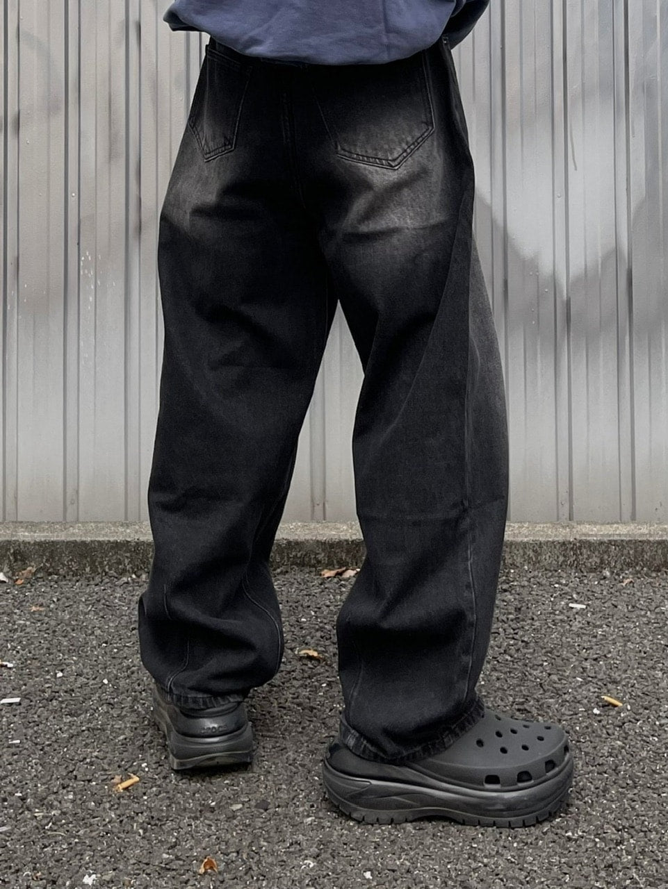 大阪店WEB限定受注制【Chikashitsu +】washing wide denim pants (2color)