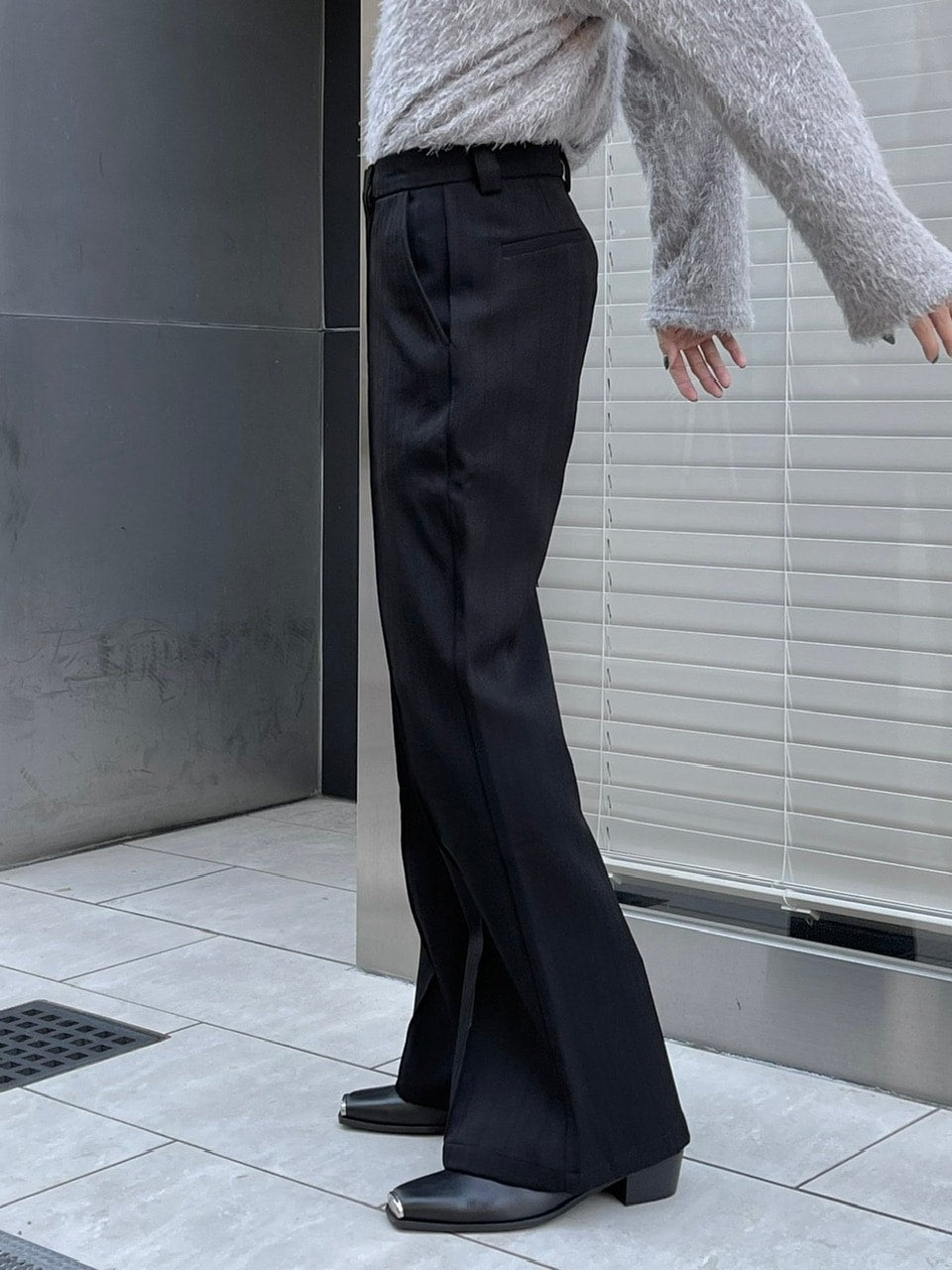 【Chikashitsu +】set up center press flare slacks (2color)